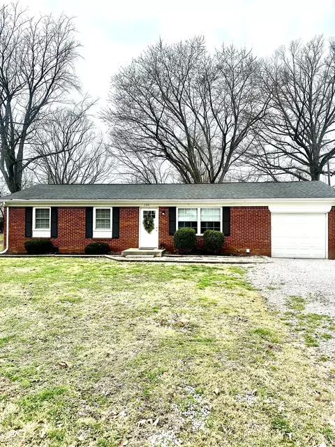 102 West St, Cloverdale, IN 46120