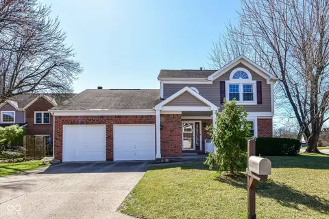 8545 Woodstone Ct, Indianapolis, IN 46256