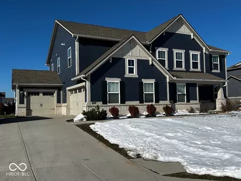 Exterior - 11940 Springtide Ln, Fishers, IN 46037 photo 2 of 8