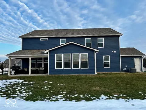 Exterior - 11940 Springtide Ln, Fishers, IN 46037 photo 6 of 8
