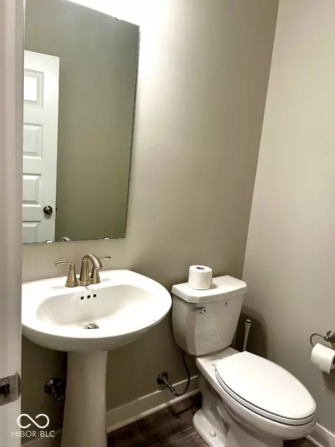 Bath - 11940 Springtide Ln, Fishers, IN 46037 photo 1 of 7