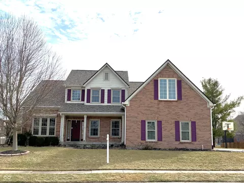 370 Shades Ct, Carmel, IN 46032