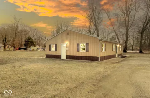 733 Mann Ave, Austin, IN 47102