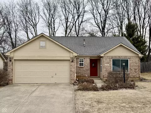 1019 E Killian Dr, Mooresville, IN 46158