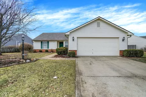 8036 Southern Trails Pl, Indianapolis, IN 46237