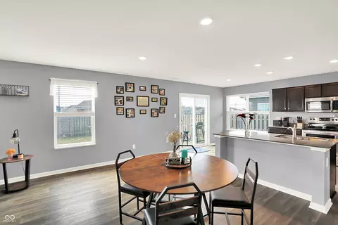 Dining - 6645 Honeysuckle Way, Pendleton, IN 46064 photo 2 of 3