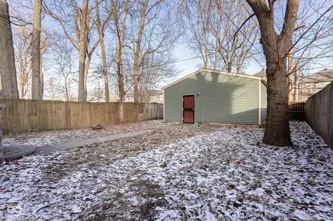 Exterior - 2839 N Talbott St, Indianapolis, IN 46205 photo 10 of 13