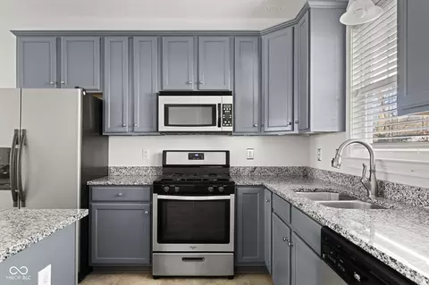 Kitchen - 2839 N Talbott St, Indianapolis, IN 46205 photo 4 of 6