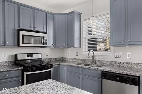 Kitchen - 2839 N Talbott St, Indianapolis, IN 46205 photo 5 of 6