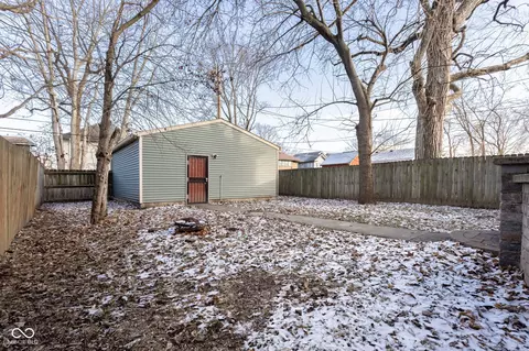 Exterior - 2839 N Talbott St, Indianapolis, IN 46205 photo 11 of 13