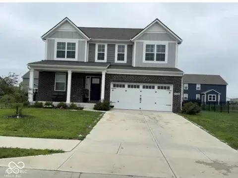 15306 Dawn Run Dr, Fishers, IN 46040