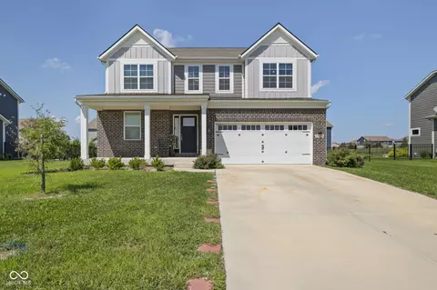 15306 Dawn Run Dr, Fishers, IN 46040