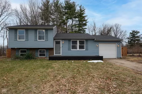 8815 Coronado Ct, Indianapolis, IN 46234