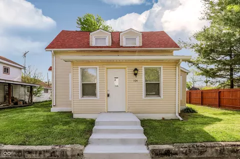 104 S Broad St, Mooreland, IN 47360