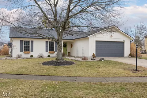 11902 Bryden Pl, Fishers, IN 46038