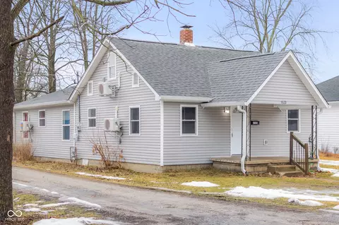 1920 Elm St, Columbus, IN 47201