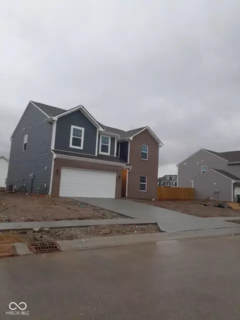 8212 Dewberry Ln, Pendleton, IN 46064