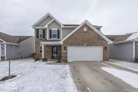 6107 Pebblebrooke Rd, Whitestown, IN 46075