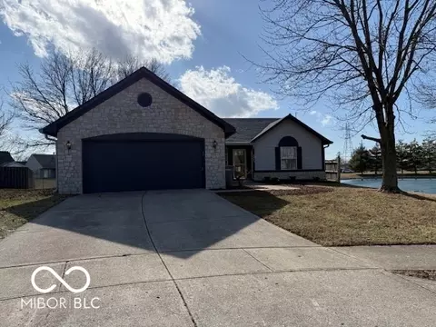 6045 Arlington Way, Indianapolis, IN 46237