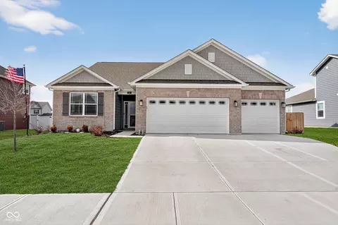 246 Lucky Hat Ln, Danville, IN 46122