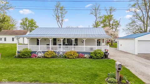 945 E Worthsville Rd, Greenwood, IN 46143