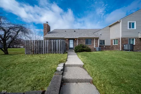 4923 Oakbrook Ct, Indianapolis, IN 46254