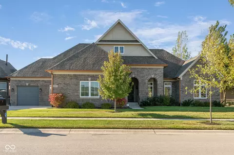 4359 Prairie Falcon Dr, Zionsville, IN 46077