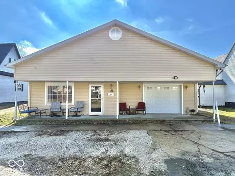 169 NE F St NE, Linton, IN 47441