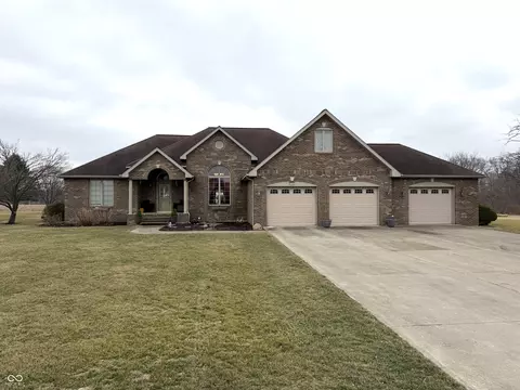 1131 E Tonya Dr, Clinton, IN 47842