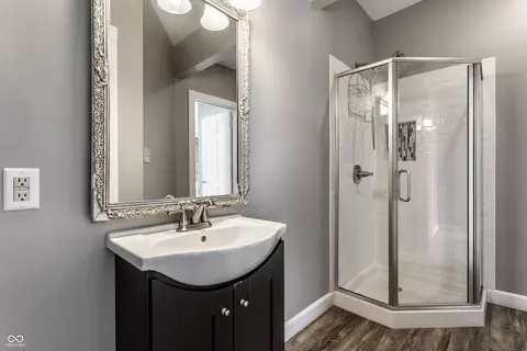 Bath - 108 E 9th St, Indianapolis, IN 46204 photo 5 of 5