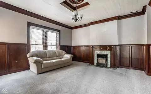 Living - 108 E 9th St, Indianapolis, IN 46204 photo 5 of 6