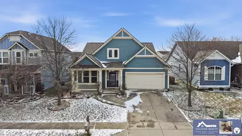 8735 Carver Dr, Indianapolis, IN 46239