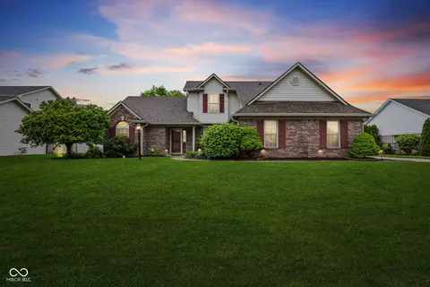 7144 Sunset Point Dr, Indianapolis, IN 46259