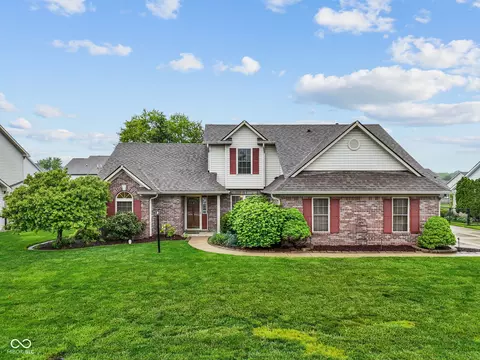 7144 Sunset Point Dr, Indianapolis, IN 46259