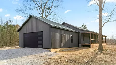 5672 N Terry Rd, Austin, IN 47102