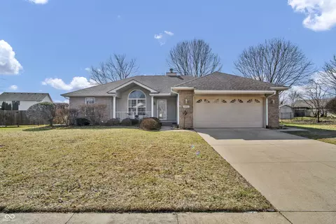 2942 Prairie Stream Way, Columbus, IN 47203