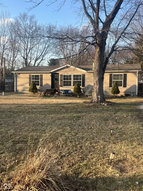 4214 S Haffner Dr, Jamestown, IN 46147