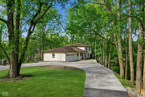 7476 S Susan Ln, Trafalgar, IN 46181