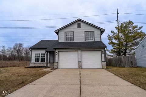 10426 Maumee Dr, Indianapolis, IN 46235