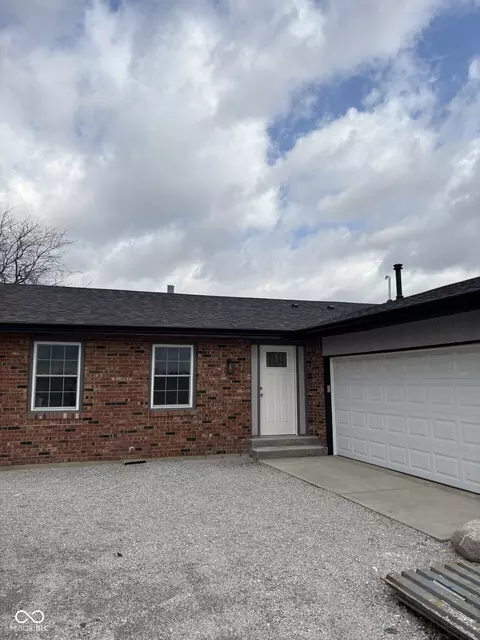 2074 W 300 S, Shelbyville, IN 46176