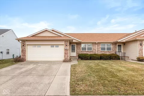 1996 Acorn Rd, Franklin, IN 46131