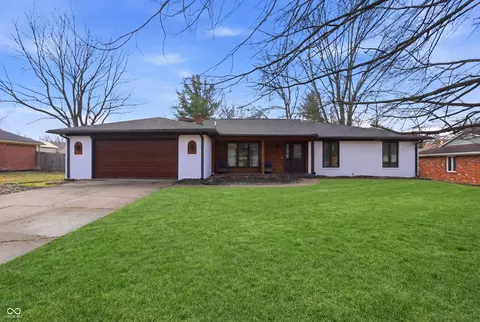 891 Sleepy Hollow Pl, Greenwood, IN 46142