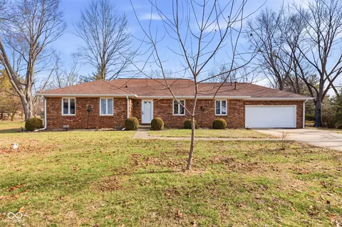 1211 Normandie Dr, Avon, IN 46123