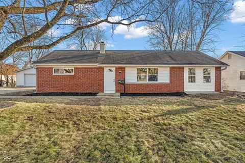 22 Sayre Dr, Greenwood, IN 46143