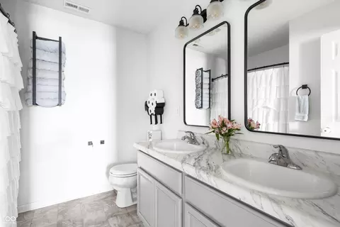 Bath - 6598 Aster Dr, Pendleton, IN 46064 photo 2 of 2