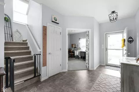 Entry Way - 6598 Aster Dr, Pendleton, IN 46064 photo 1 of 3