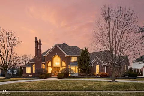 4904 Deer Ridge Dr S, Carmel, IN 46033