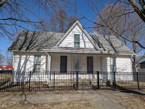 202 E Washington St, Waynetown, IN 47990