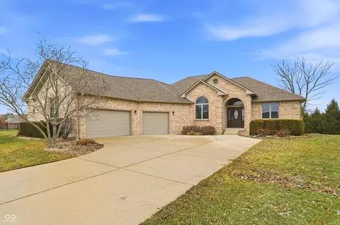 6230 Sampson Ct, Indianapolis, IN 46237