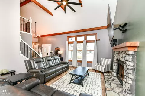 Living - 1007 Rolling Barrel Rd, Pendleton, IN 46064 photo 4 of 4